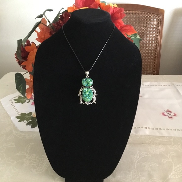 GREEN DRUZY LARGE STERLING SILVER PENDANT WITH FREE BLACK SILK CHAIN W/EXTENDER - Picture 4 of 7
